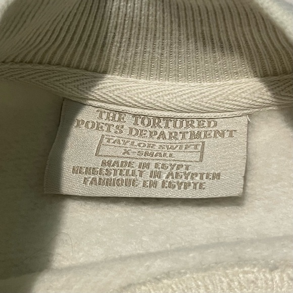 sold! 📠 TTPD taylor swift official sweatshirt in XS - Picture 3 of 7